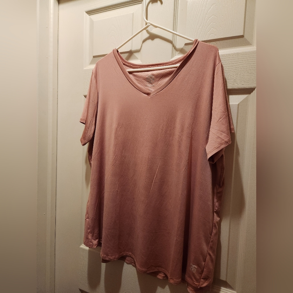 Daisy Fuentes athletic top